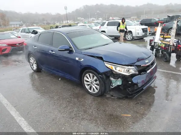 5XXGU4L34HG134584 2017 KIA OPTIMA - Image 1