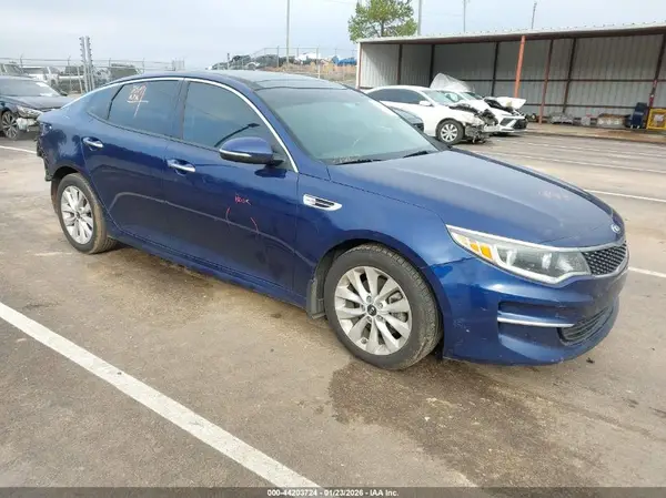 5XXGU4L34HG136965 2017 KIA OPTIMA - Image 1