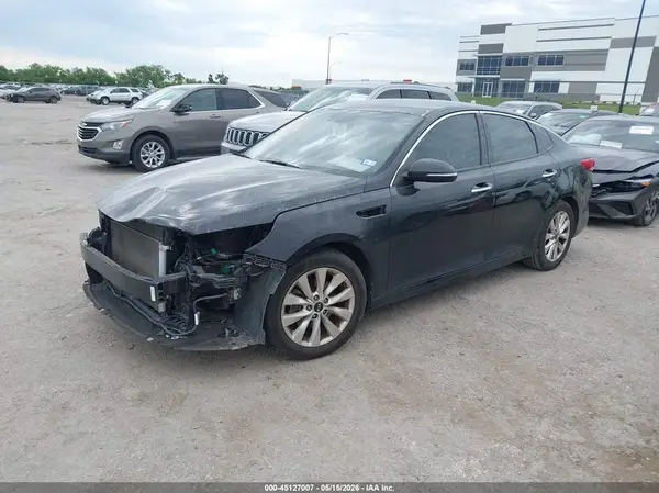5XXGU4L34HG137601 2017 KIA OPTIMA - Image 2