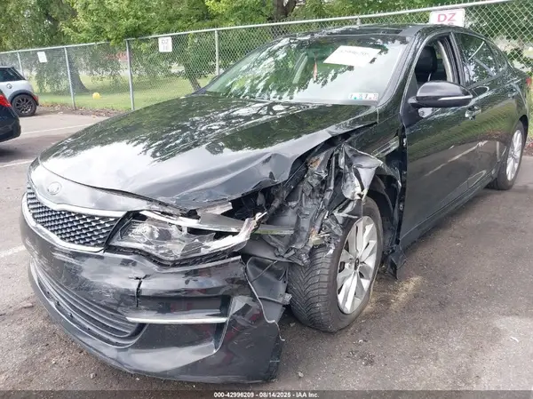 5XXGU4L34HG145147 2017 KIA OPTIMA - Image 2