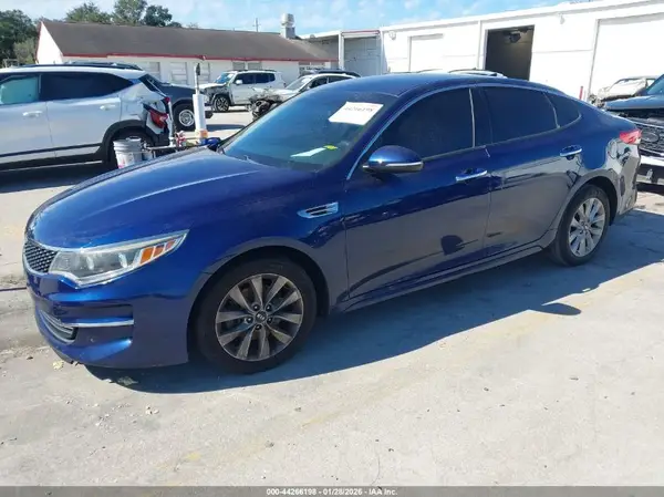 5XXGU4L34HG152230 2017 KIA OPTIMA - Image 2