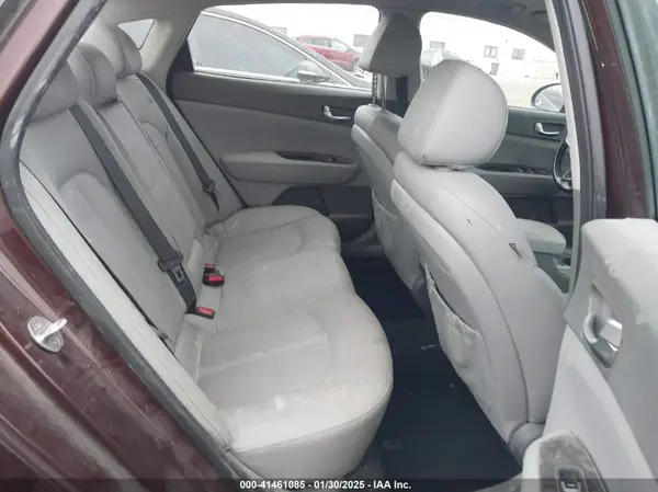 5XXGU4L34HG161607 2017 KIA OPTIMA - Image 8
