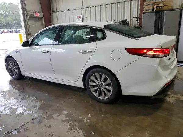 5XXGU4L34HG164801 2017 KIA OPTIMA - Image 2