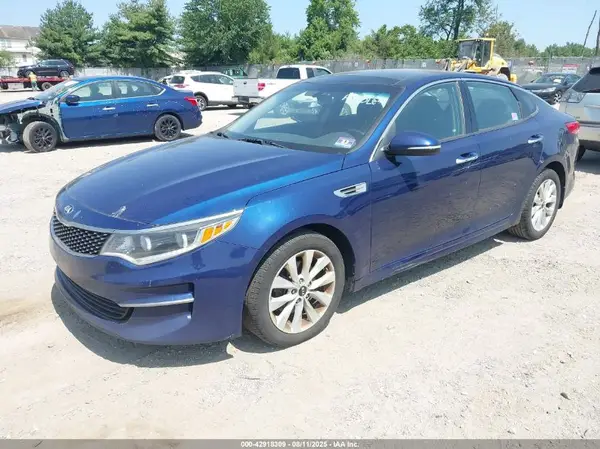 5XXGU4L34HG172381 2017 KIA OPTIMA - Image 2