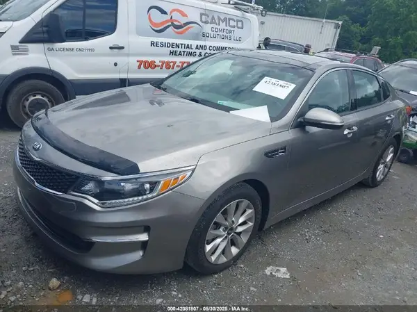 5XXGU4L34JG182155 2018 KIA OPTIMA - Image 2
