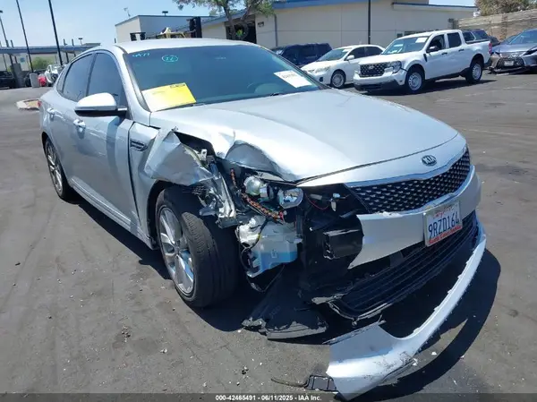 5XXGU4L34JG184486 2018 KIA OPTIMA - Image 1