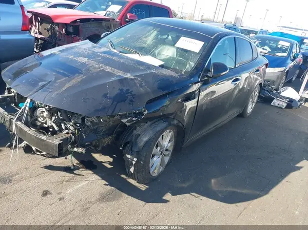 5XXGU4L34JG196170 2018 KIA OPTIMA - Image 2