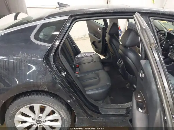 5XXGU4L34JG201884 2018 KIA OPTIMA - Image 8