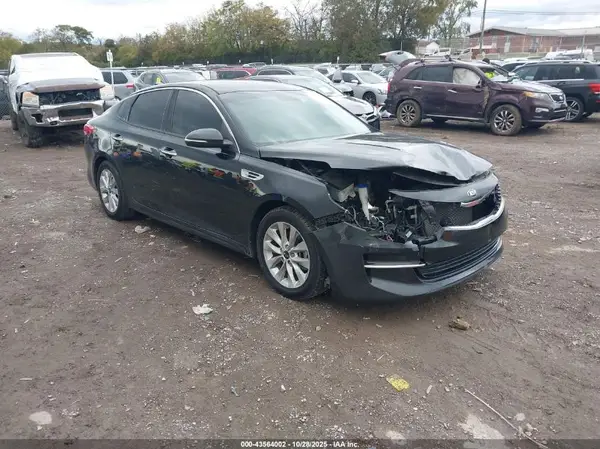 5XXGU4L34JG209869 2018 KIA OPTIMA - Image 1