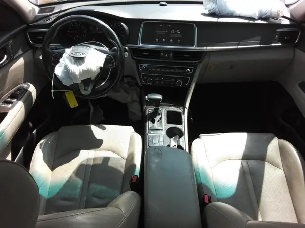 5XXGU4L34JG218619 2018 KIA OPTIMA - Image 8