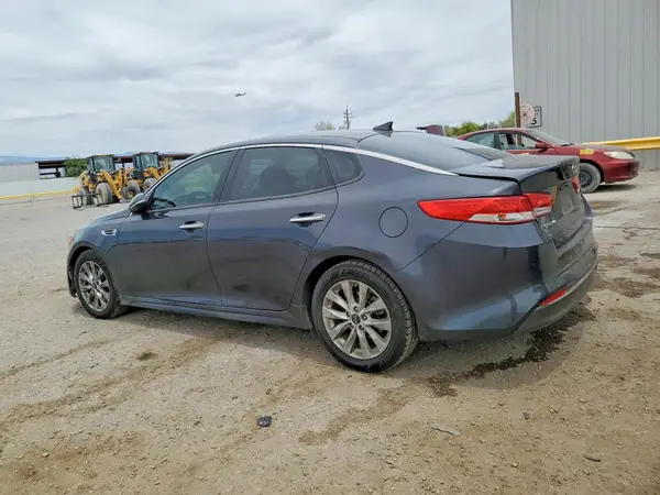 5XXGU4L34JG225652 2018 KIA OPTIMA - Image 2