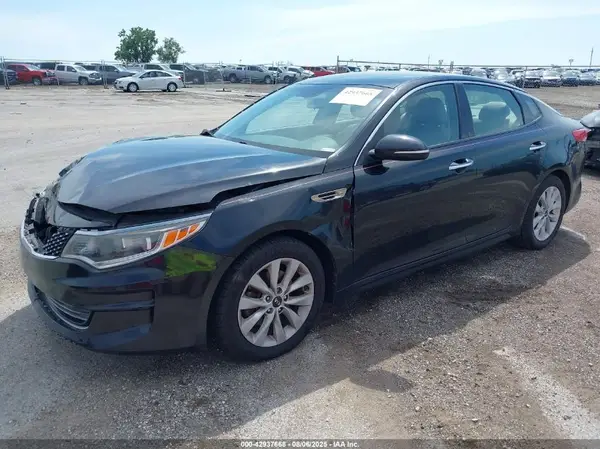 5XXGU4L34JG226400 2018 KIA OPTIMA - Image 2