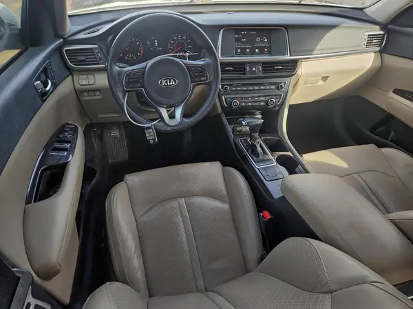 5XXGU4L34JG243780 2018 KIA OPTIMA - Image 8