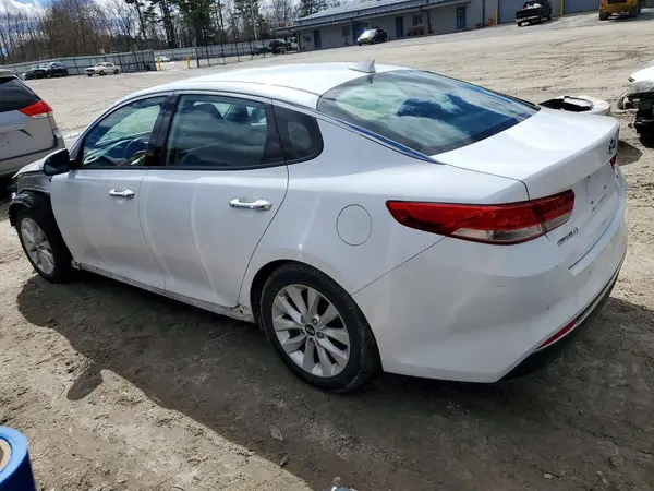 5XXGU4L34JG257291 2018 KIA OPTIMA - Image 2