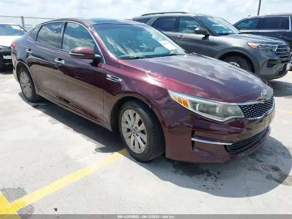 5XXGU4L35GG005896 2016 KIA OPTIMA - Image 1
