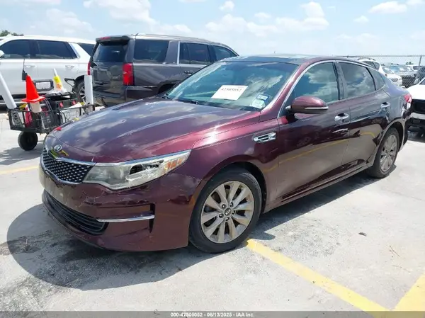 5XXGU4L35GG005896 2016 KIA OPTIMA - Image 2
