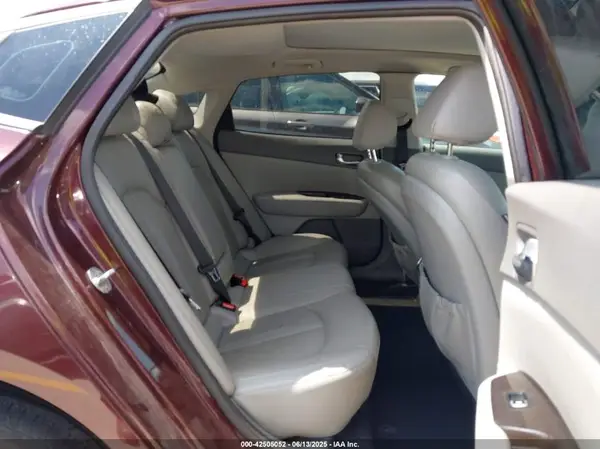 5XXGU4L35GG005896 2016 KIA OPTIMA - Image 8
