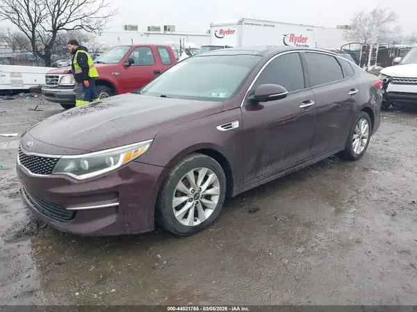 5XXGU4L35GG005980 2016 KIA OPTIMA - Image 2
