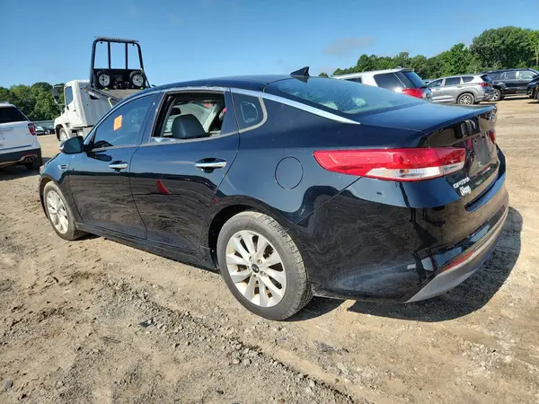 5XXGU4L35GG013836 2016 KIA OPTIMA - Image 2
