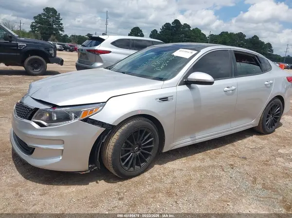 5XXGU4L35GG035870 2016 KIA OPTIMA - Image 2