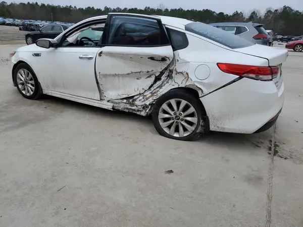 5XXGU4L35GG046061 2016 KIA OPTIMA - Image 2