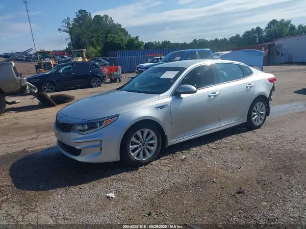 5XXGU4L35GG055651 2016 KIA OPTIMA - Image 2