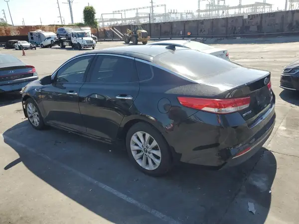 5XXGU4L35GG066570 2016 KIA OPTIMA - Image 2