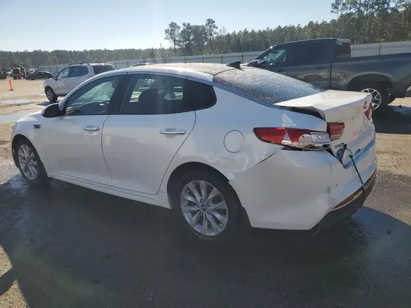 5XXGU4L35GG067394 2016 KIA OPTIMA - Image 2