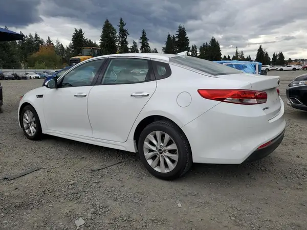 5XXGU4L35GG070490 2016 KIA OPTIMA - Image 2