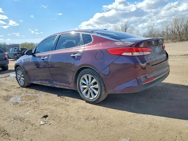 5XXGU4L35GG071963 2016 KIA OPTIMA - Image 2