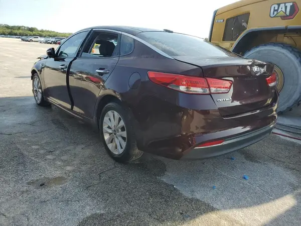 5XXGU4L35GG072353 2016 KIA OPTIMA - Image 2