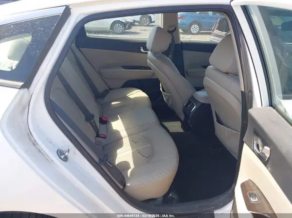 5XXGU4L35GG074930 2016 KIA OPTIMA - Image 8