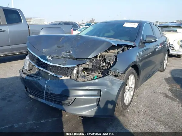 5XXGU4L35GG076306 2016 KIA OPTIMA - Image 2