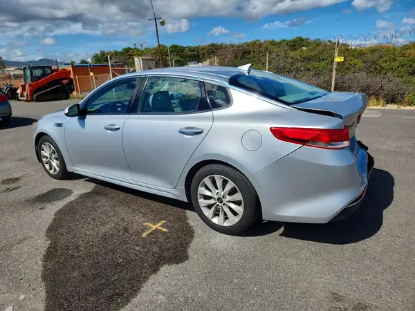 5XXGU4L35GG079531 2016 KIA OPTIMA - Image 2