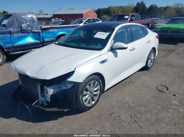 5XXGU4L35GG098080 2016 KIA OPTIMA - Image 2
