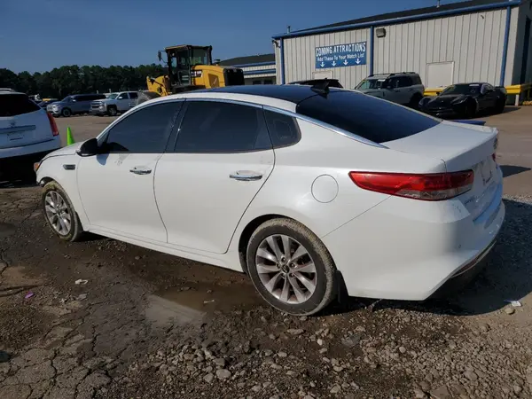 5XXGU4L35GG098385 2016 KIA OPTIMA - Image 2