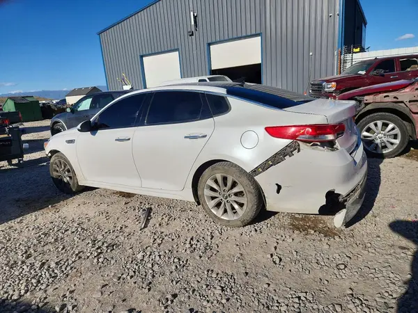 5XXGU4L35GG103942 2016 KIA OPTIMA - Image 2