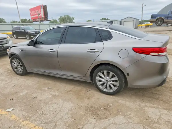 5XXGU4L35GG111667 2016 KIA OPTIMA - Image 2