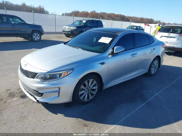 5XXGU4L35GG112740 2016 KIA OPTIMA - Image 2