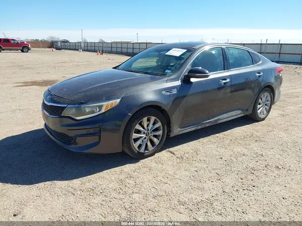 5XXGU4L35HG132875 2017 KIA OPTIMA - Image 2