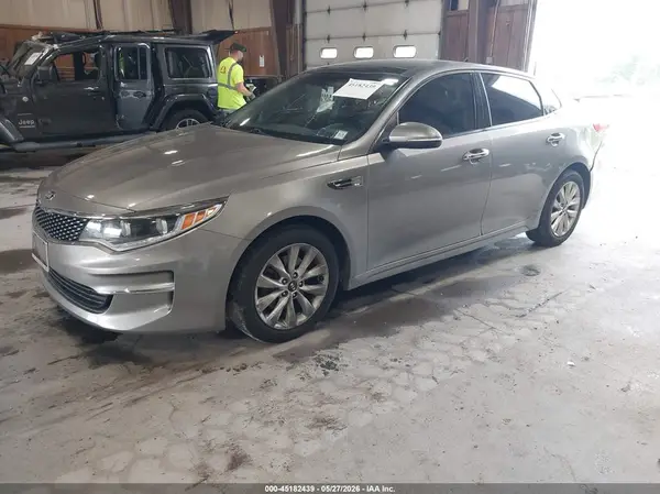 5XXGU4L35HG144363 2017 KIA OPTIMA - Image 2