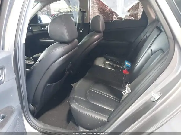 5XXGU4L35HG144363 2017 KIA OPTIMA - Image 8