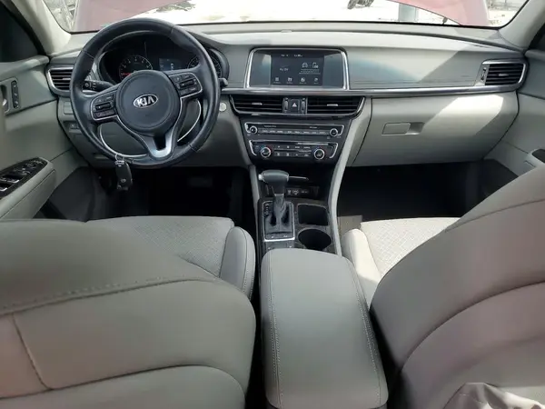 5XXGU4L35HG161180 2017 KIA OPTIMA - Image 8