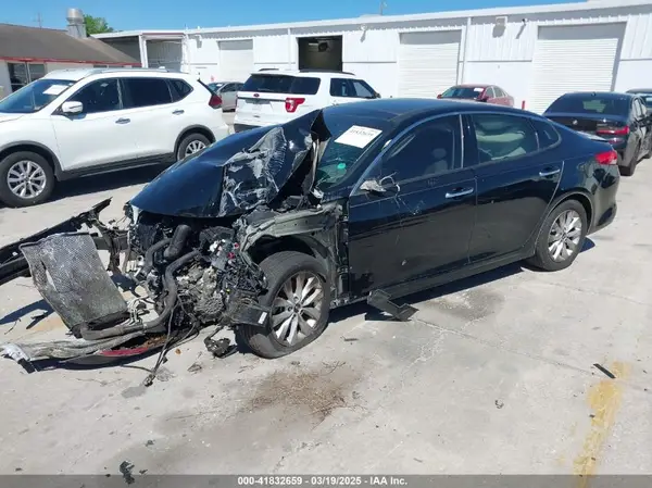5XXGU4L35HG166458 2017 KIA OPTIMA - Image 2