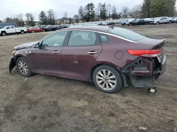 5XXGU4L35JG177465 2018 KIA OPTIMA - Image 2
