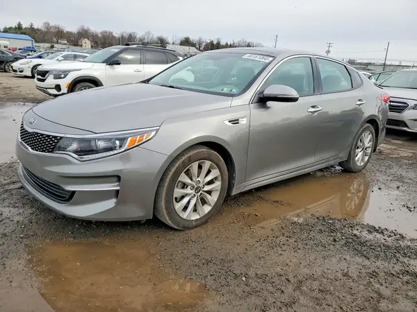 5XXGU4L35JG185677 2018 KIA OPTIMA - Image 1