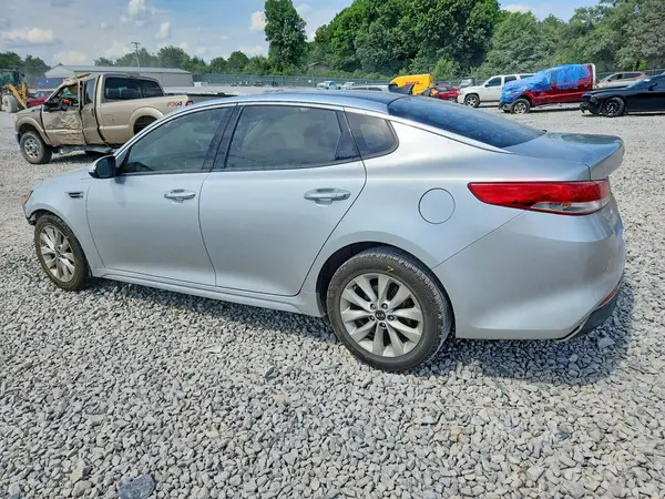 5XXGU4L35JG187056 2018 KIA OPTIMA - Image 2