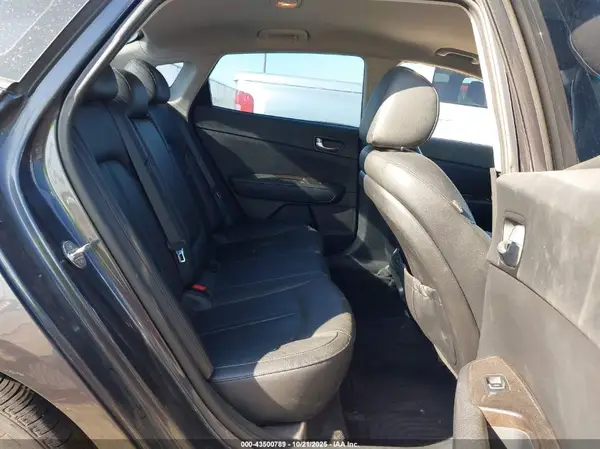 5XXGU4L35JG195805 2018 KIA OPTIMA - Image 8