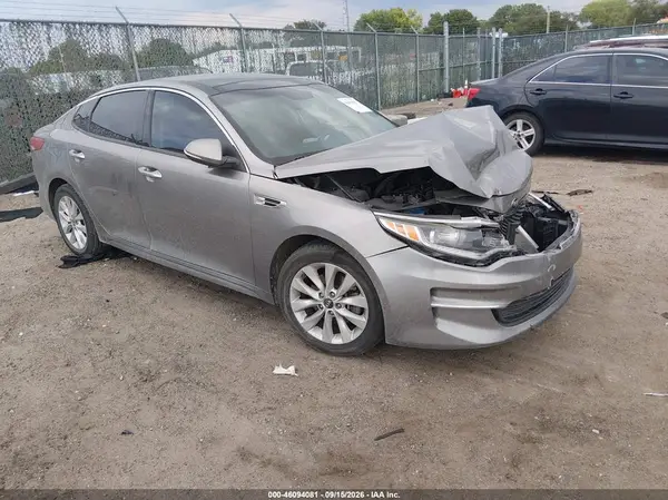 5XXGU4L35JG200565 2018 KIA OPTIMA - Image 1