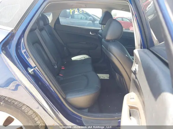 5XXGU4L35JG202574 2018 KIA OPTIMA - Image 8